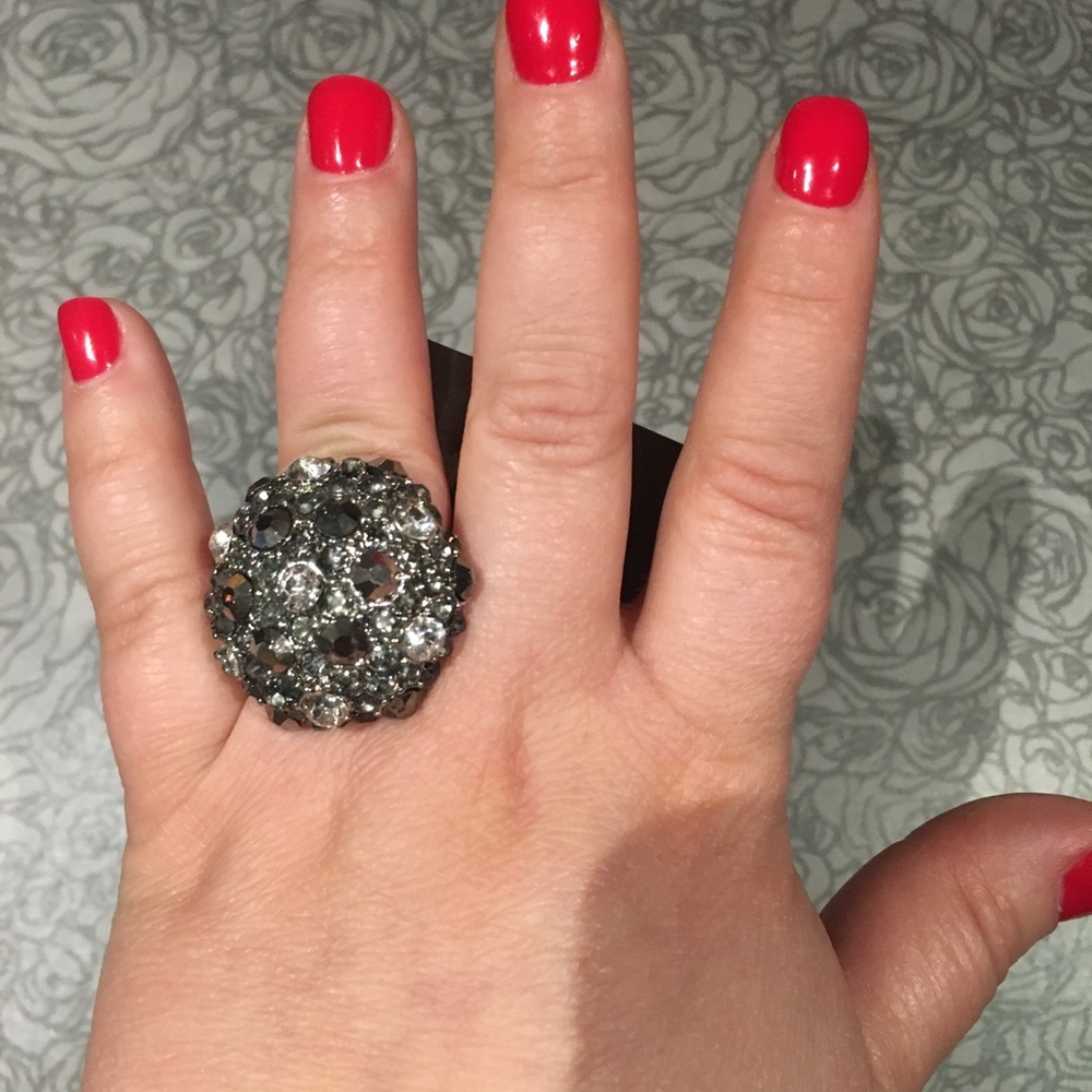 Fashion ring